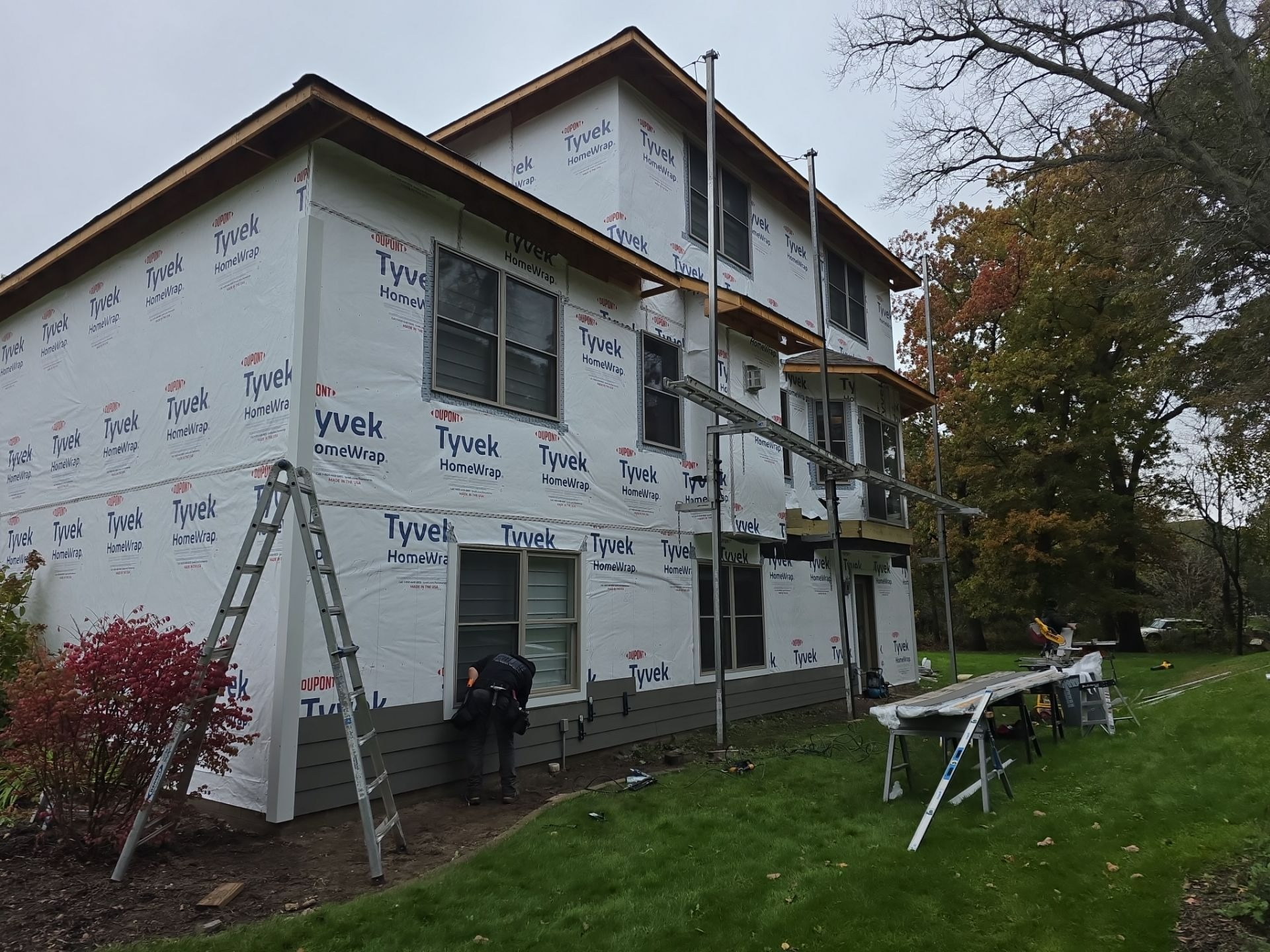 Split level home siding project